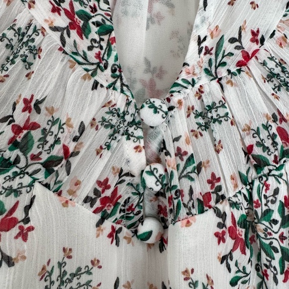 LOFT White & Floral Print Pleated Chiffon Blouse with Flutter Sleeves Size XL - Picture 4 of 12